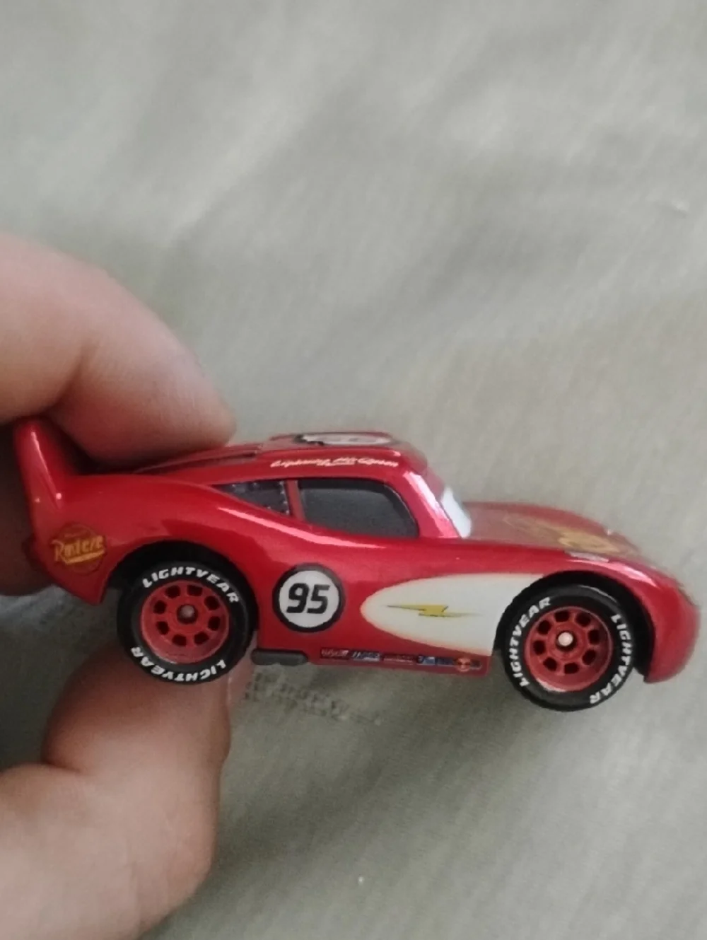 Radiator Springs Lightning McQueen– Pixar Cars